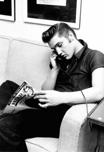 Can’t Help Falling In Love
    
    
    
    
    
        
        
            Elvis Presley