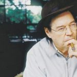 Garota de Ipanema
    
    
    
    
    
        
        
            Tom Jobim