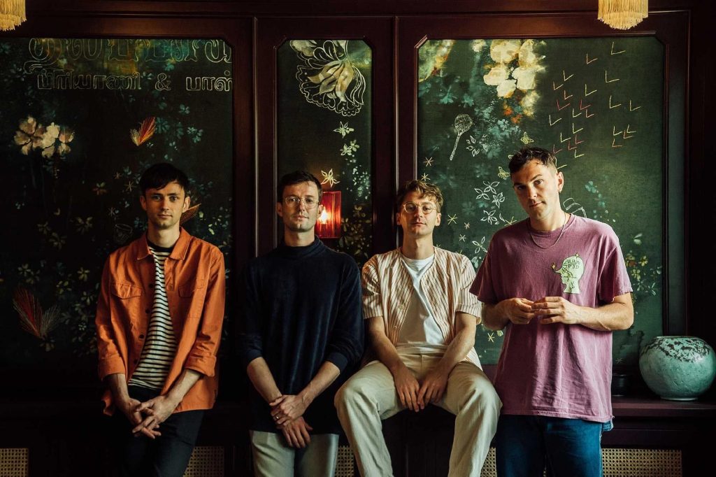 Heat Waves
    
    
    
    
    
        
        
            Glass Animals