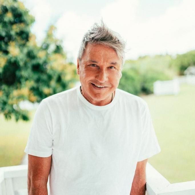 Tan Enamorados
    
    
    
    
    
        
        
            Ricardo Montaner